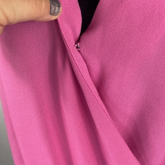 Halogen Sleeveless Wrap Front Peplum Pink Top - Picture 5 of 8
